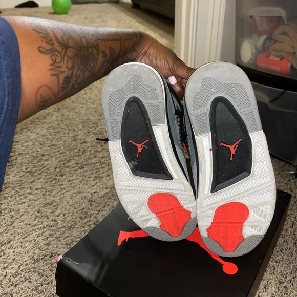 Air Jordan 4 Retro GS ‘Infrared’ - Picture 5 of 5